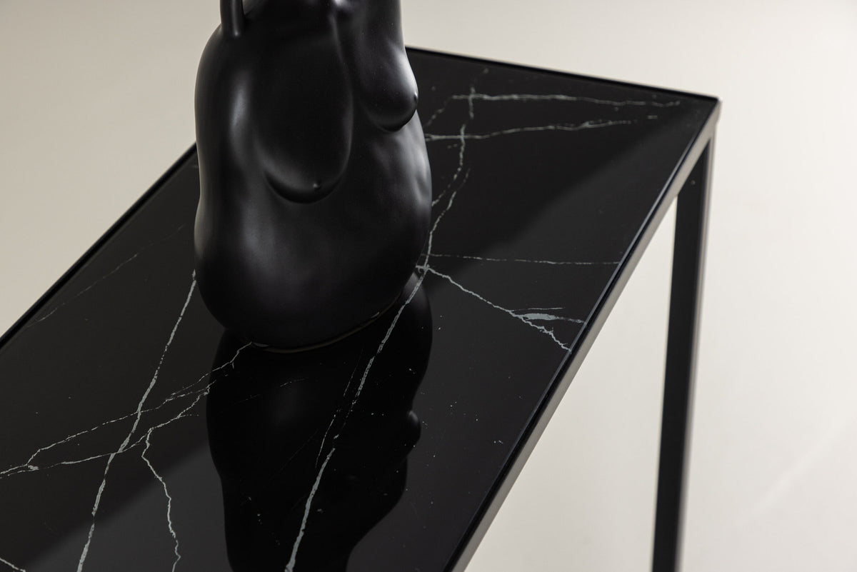 Dipp Beistelltisch in Schwarz/Gold präsentiert im Onlineshop von KAQTU Design AG. Beistelltisch ist von Venture Home