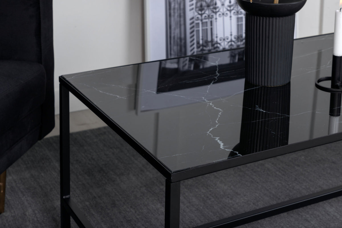 Dipp Beistelltisch in Schwarz/Gold präsentiert im Onlineshop von KAQTU Design AG. Beistelltisch ist von Venture Home