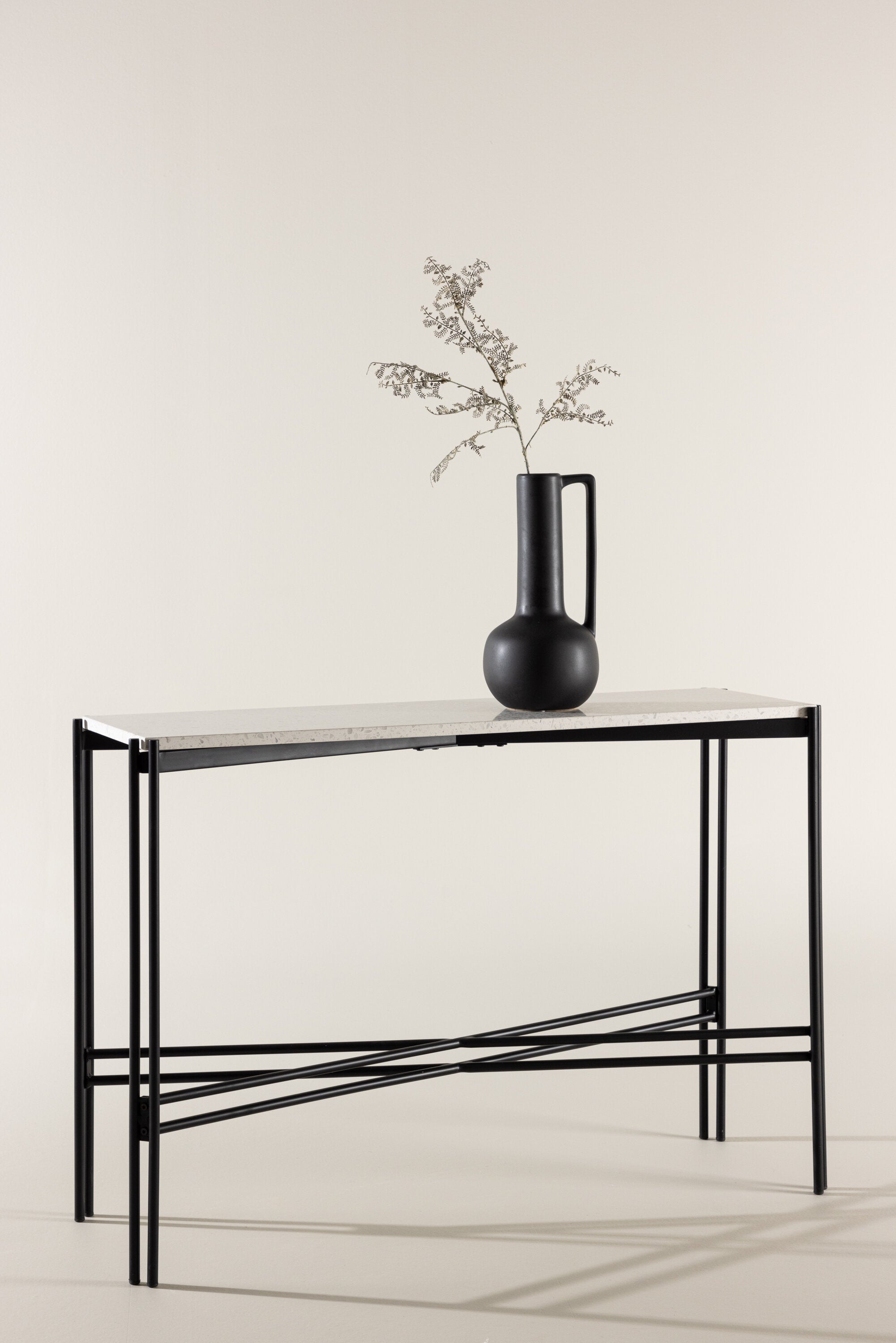 Razzia Beistelltisch in Weiss präsentiert im Onlineshop von KAQTU Design AG. Beistelltisch ist von Venture Home