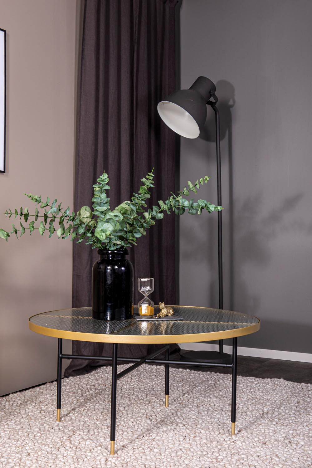 Bubbles Beistelltisch in Gold präsentiert im Onlineshop von KAQTU Design AG. Beistelltisch ist von Venture Home
