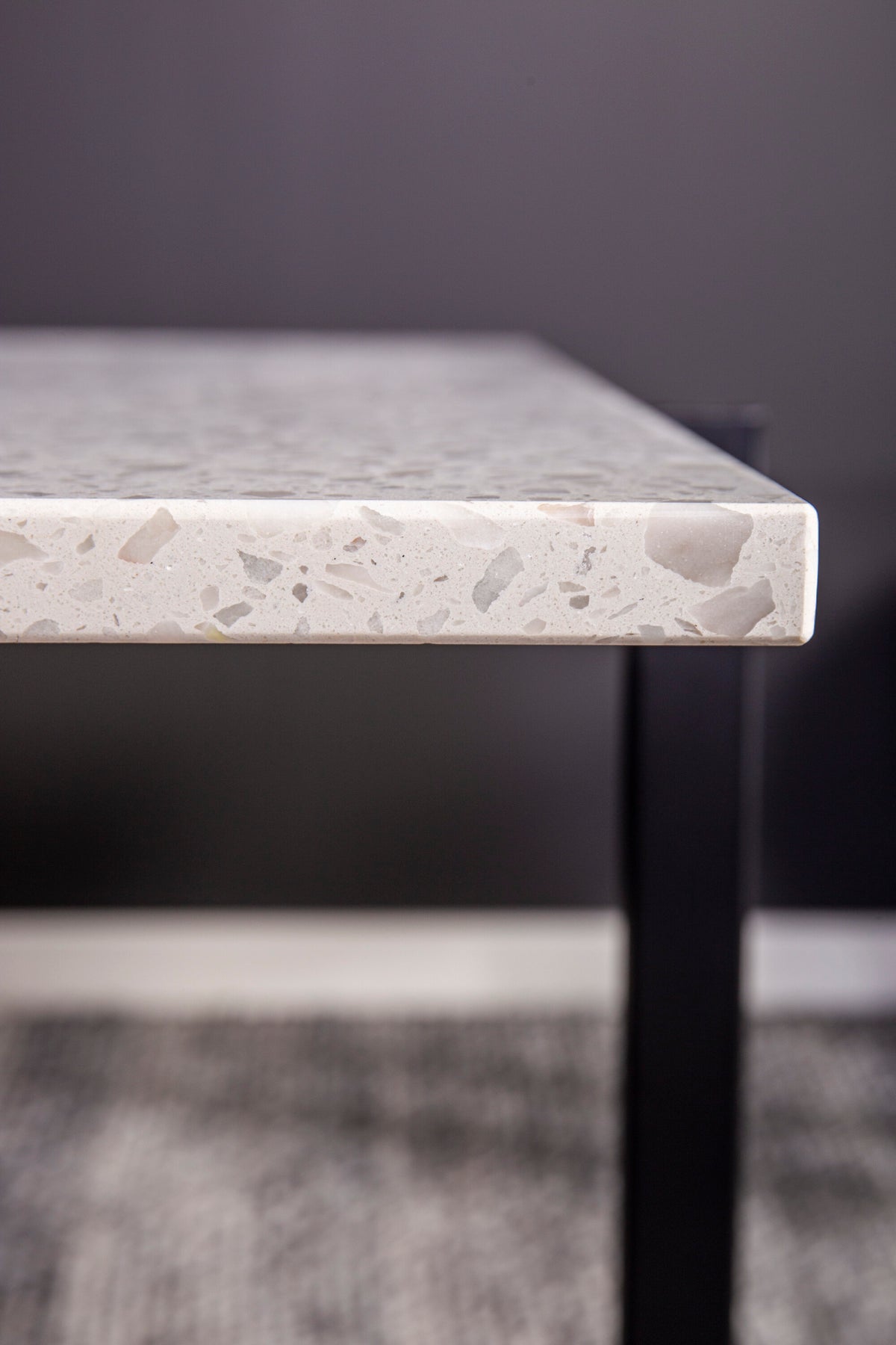 Hybrid Coffee Tisch in Weiss präsentiert im Onlineshop von KAQTU Design AG. Beistelltisch ist von Venture Home