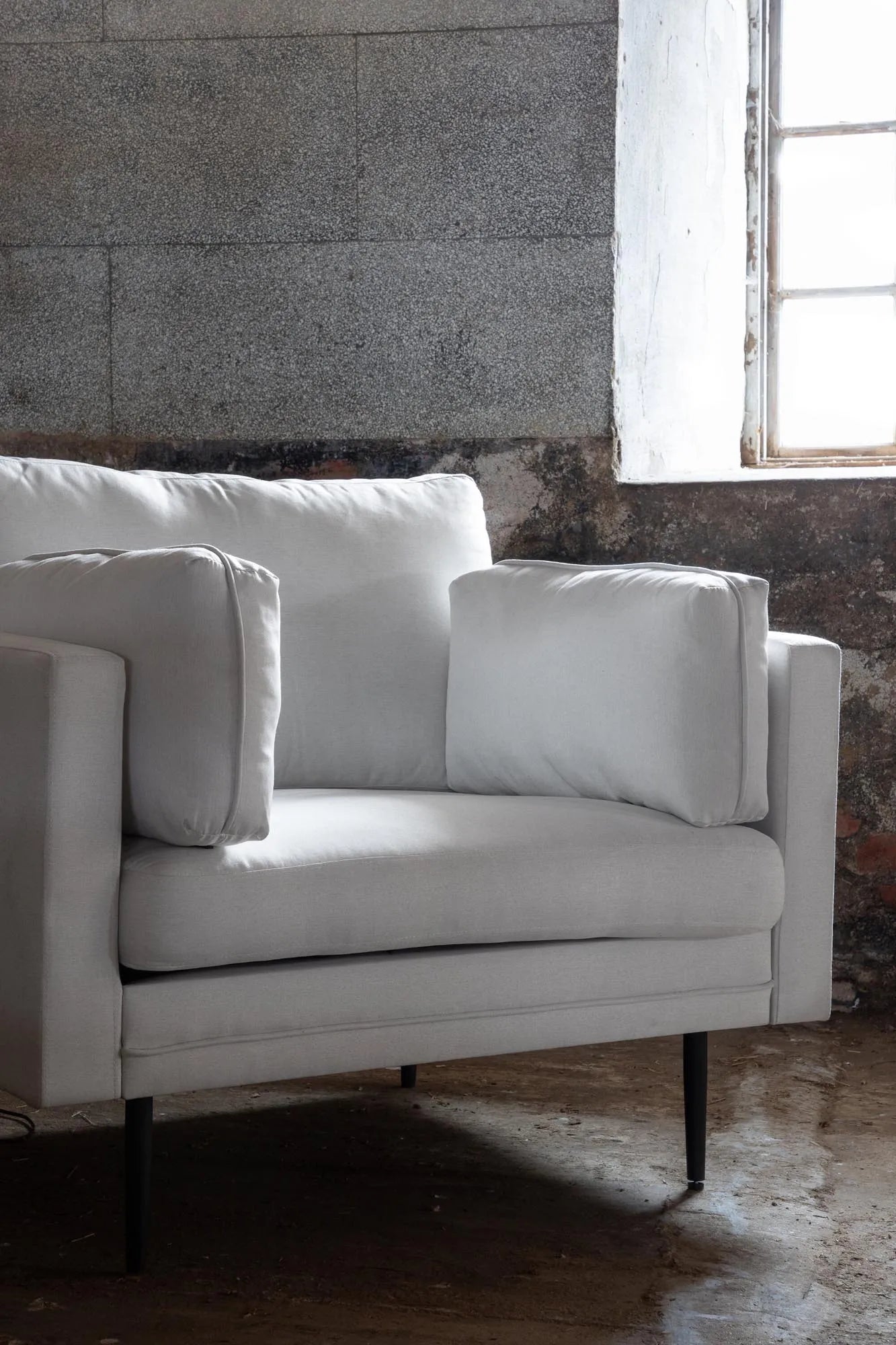 Boom Sessel von Venture Home: Modernes Design trifft auf Gemütlichkeit.