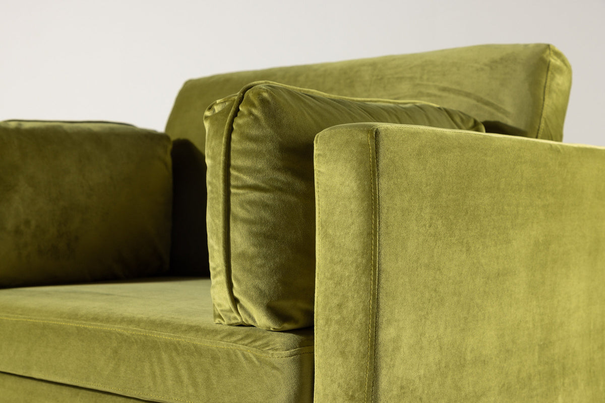 Boom Sessel in Grün präsentiert im Onlineshop von KAQTU Design AG. Sessel mit Armlehnen ist von Venture Home