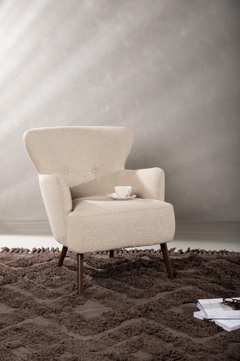 Lincoln Sessel in Beige präsentiert im Onlineshop von KAQTU Design AG. Sessel mit Armlehnen ist von Venture Home