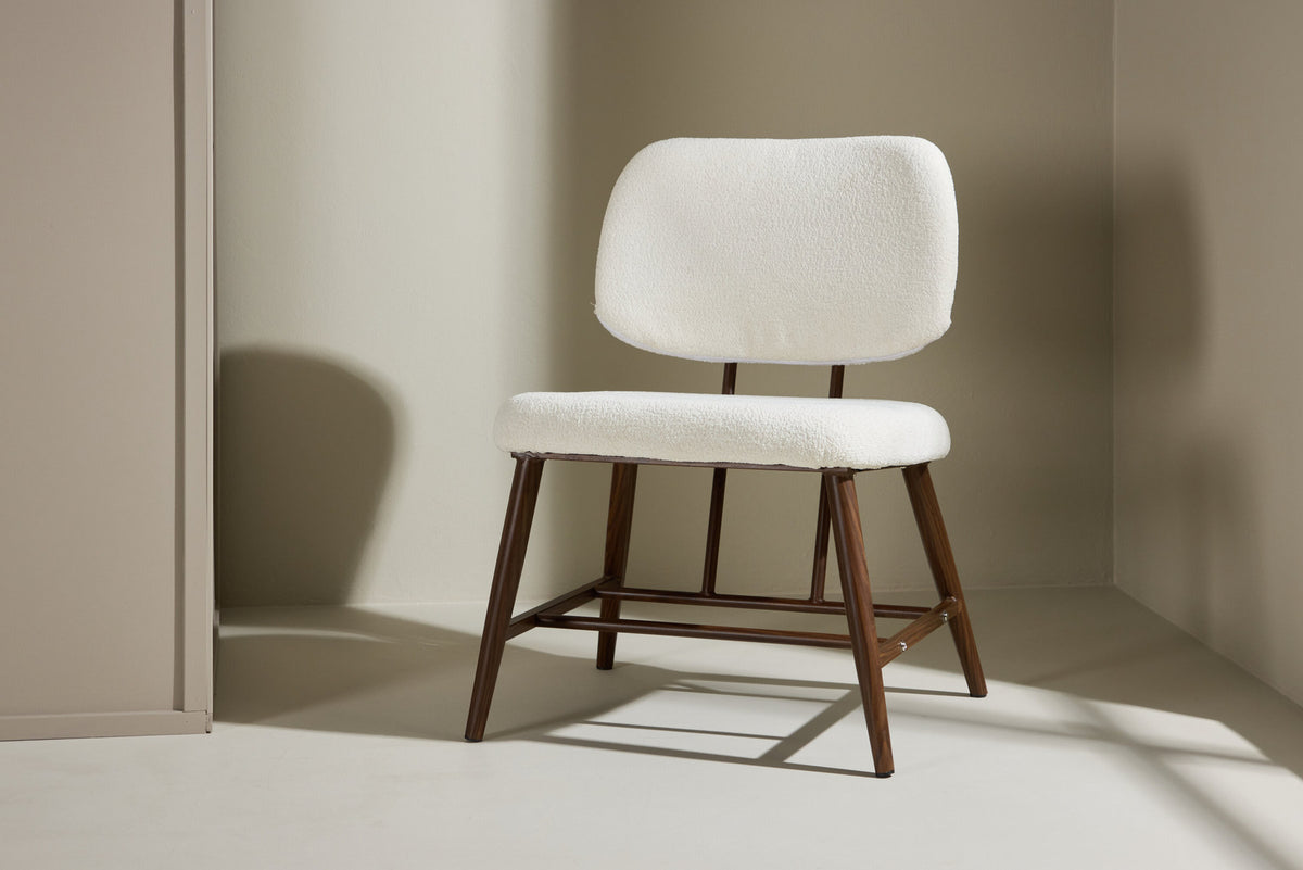 Midland Sessel in Weiss präsentiert im Onlineshop von KAQTU Design AG. Sessel ist von Venture Home