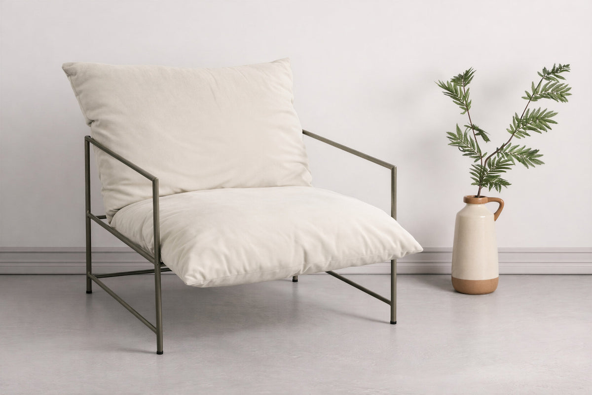 Sedalia Sessel in Beige präsentiert im Onlineshop von KAQTU Design AG. Sessel mit Armlehnen ist von Venture Home