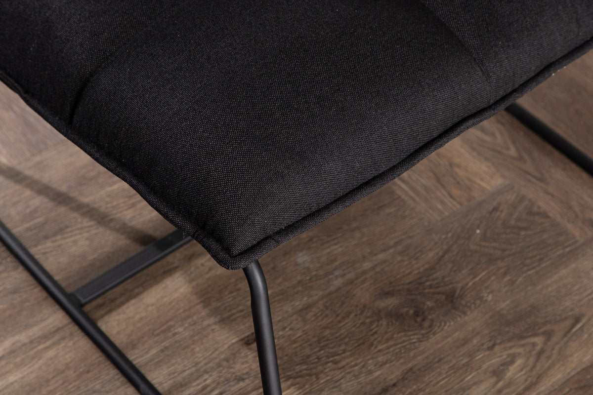 Madison Sessel in Schwarz präsentiert im Onlineshop von KAQTU Design AG. Sessel ist von Venture Home