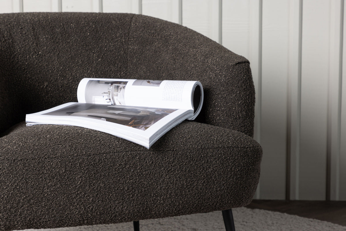 Derry Sessel in Dunkelgrau präsentiert im Onlineshop von KAQTU Design AG. Sessel mit Armlehnen ist von Venture Home
