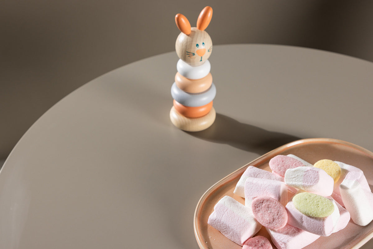 Plaza Kindertisch in Beige präsentiert im Onlineshop von KAQTU Design AG. Esstisch ist von Venture Home