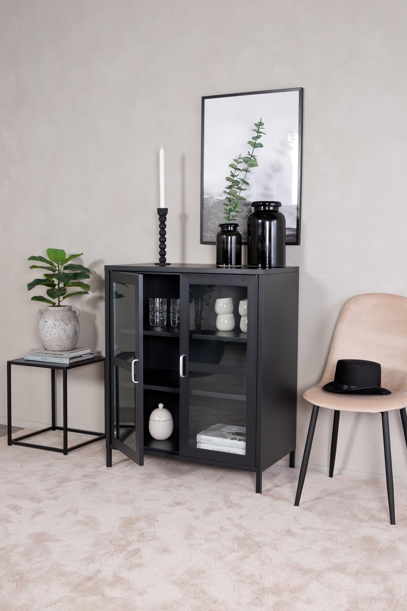 Entdecken Sie das Acero Cabinet von Venture Home: Hochwertige Materialien, modernes Design und praktische Aufbewahrungslösungen für jeden Raum.