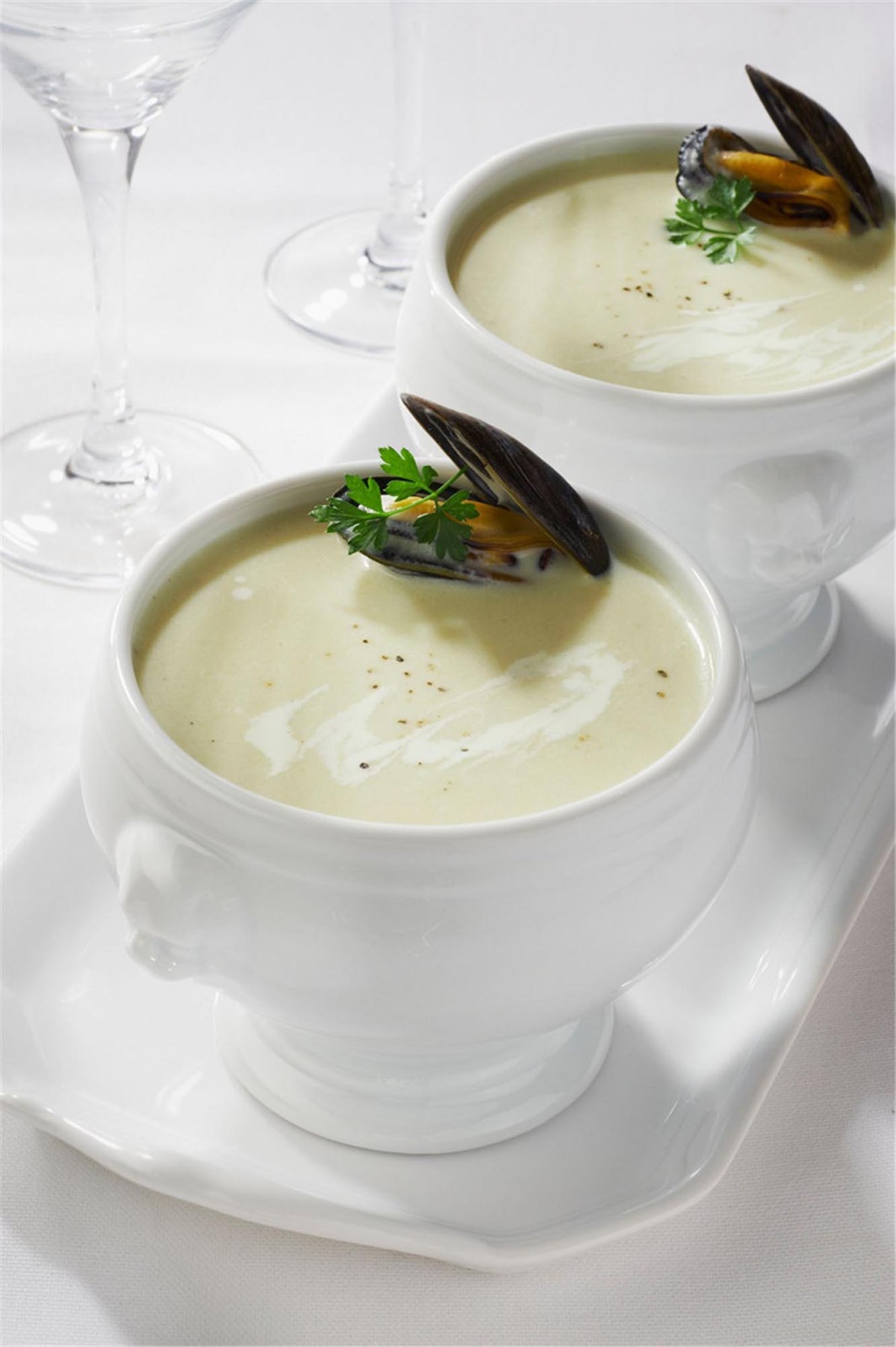 Löwenkopf Suppenschüssel, Ø 11 cm, 35 cl in Weiss präsentiert im Onlineshop von KAQTU Design AG. Schüssel ist von Revol