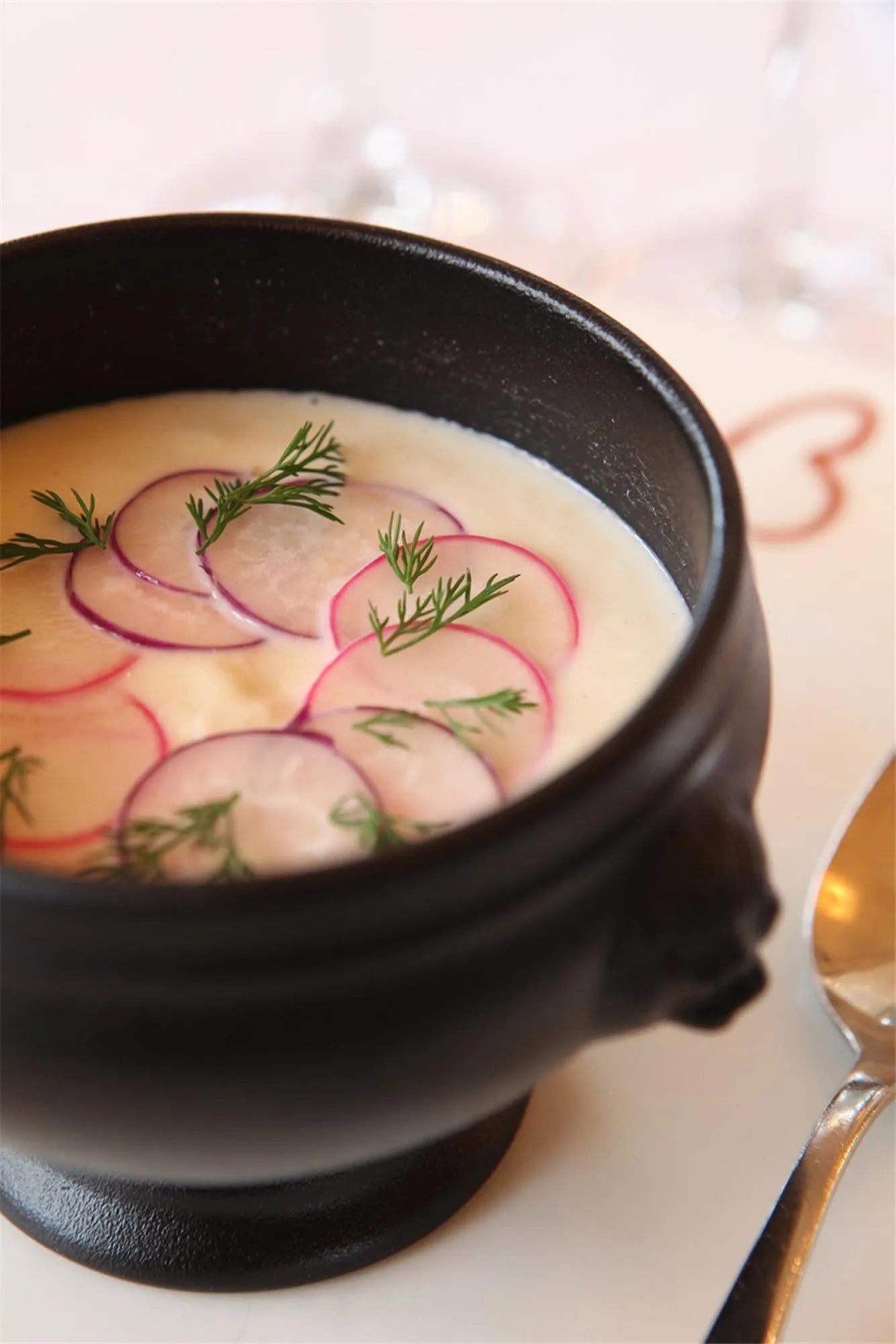 Elegante Revol Löwenkopf-Schüssel, 11cm, 35cl, für stilvolle Suppen.