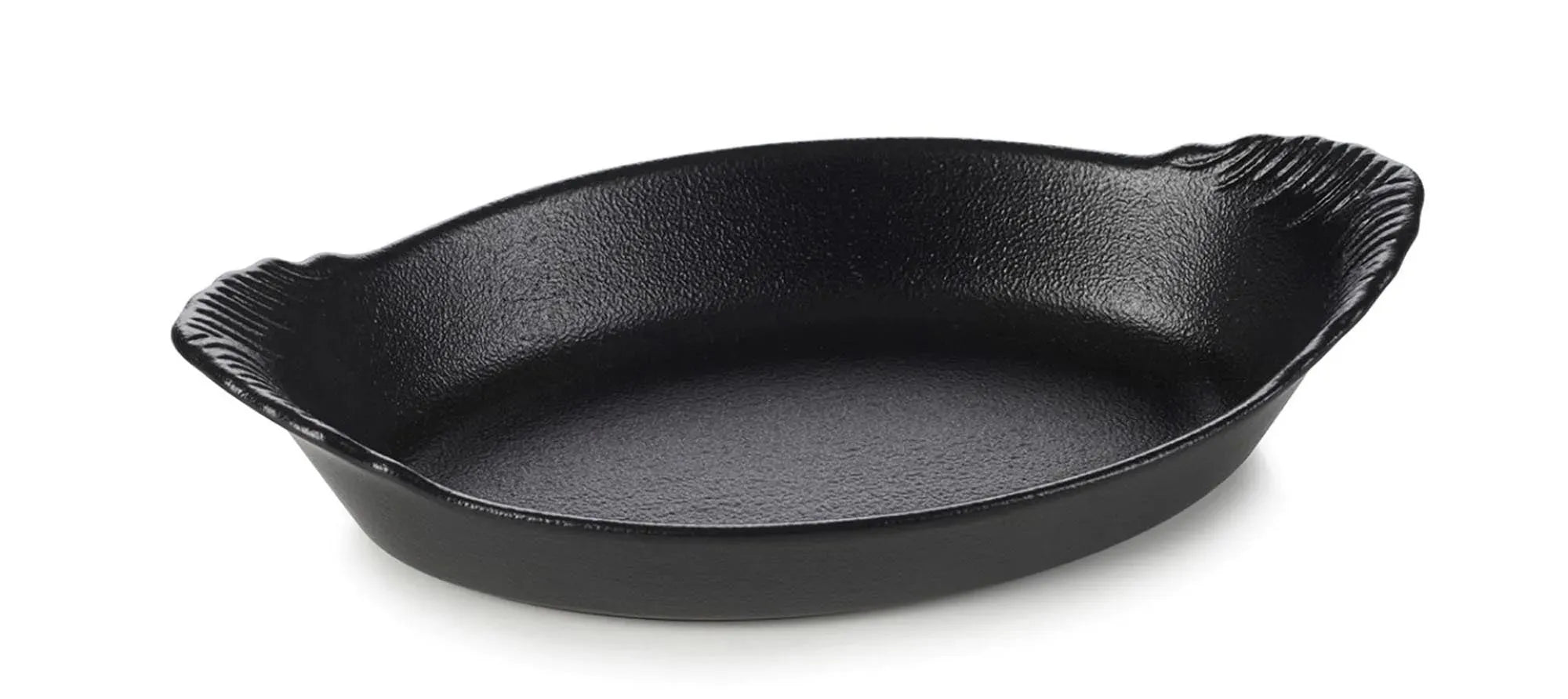 Elegante ovale Gratinschüssel von Revol, 20x11x4 cm, in Gusseisen-Optik. Perfekt für Gratins, Aufläufe und Kuchen. Robust, hitzebeständig, spülmaschinenfest.