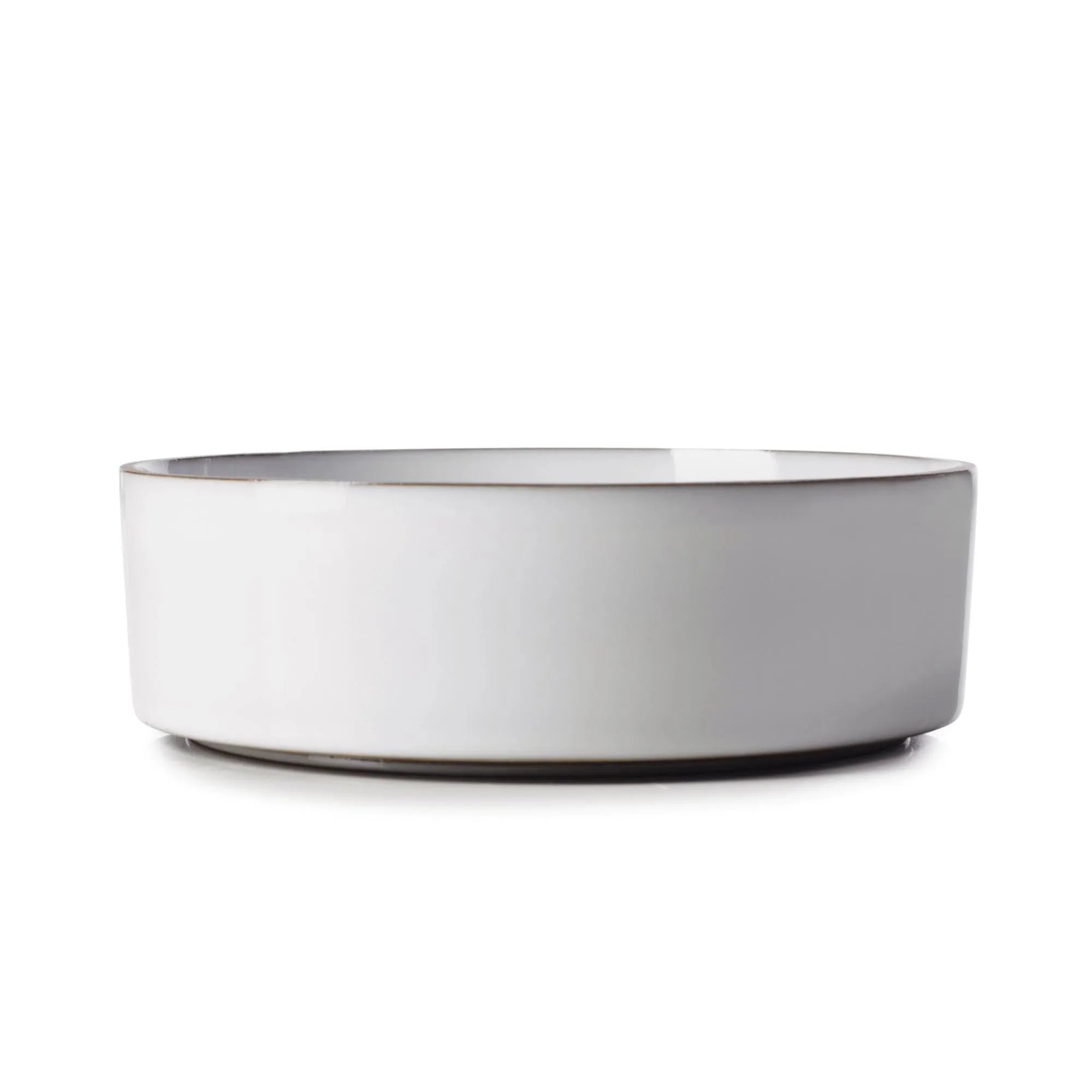 Elegante Schale Ø17cm in Kumulusweiß, ideal für stilvolle Präsentationen von Speisen. Hochwertiges Porzellan, langlebig und vielseitig.