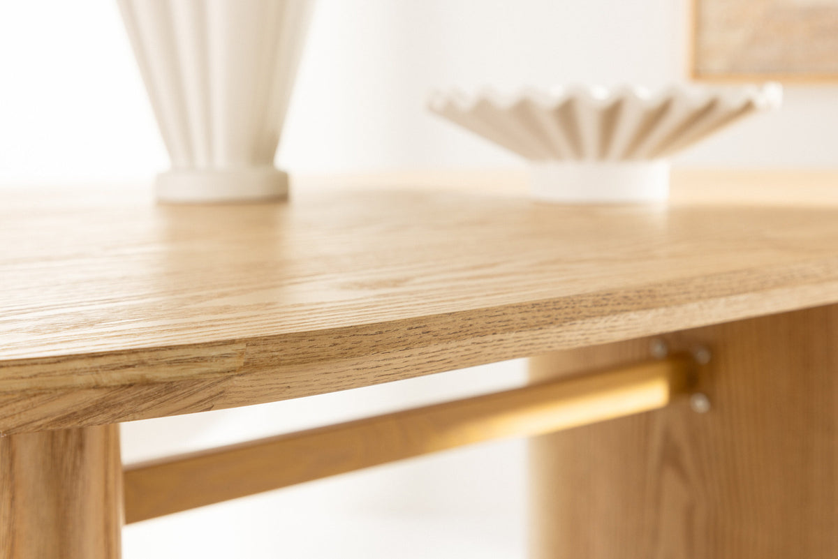 Isolde Esstisch in Natur präsentiert im Onlineshop von KAQTU Design AG. Esstisch ist von Venture Home