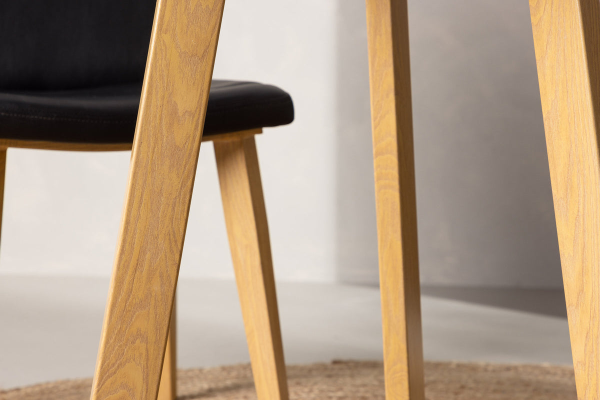 Leonora Tisch in Weiss präsentiert im Onlineshop von KAQTU Design AG. Esstisch ist von Venture Home