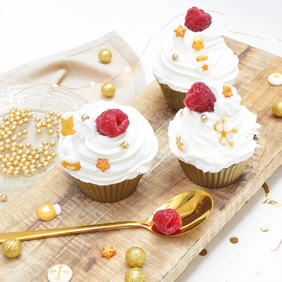 3er Set Edelstahltüllen Cupcakes in Silber präsentiert im Onlineshop von KAQTU Design AG. Backutensilien ist von Scrap Cooking