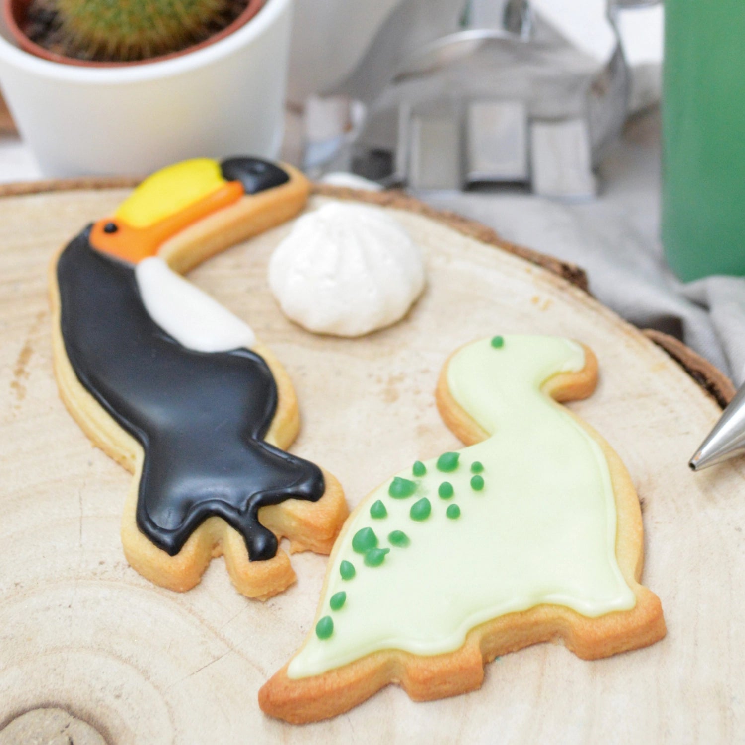 16-tlg. Set Ausstecher Wildtiere