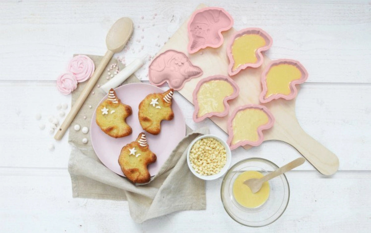 6 Einzelne Silikonformen Einhorn in Pink präsentiert im Onlineshop von KAQTU Design AG. Backform / Backblech ist von Scrap Cooking
