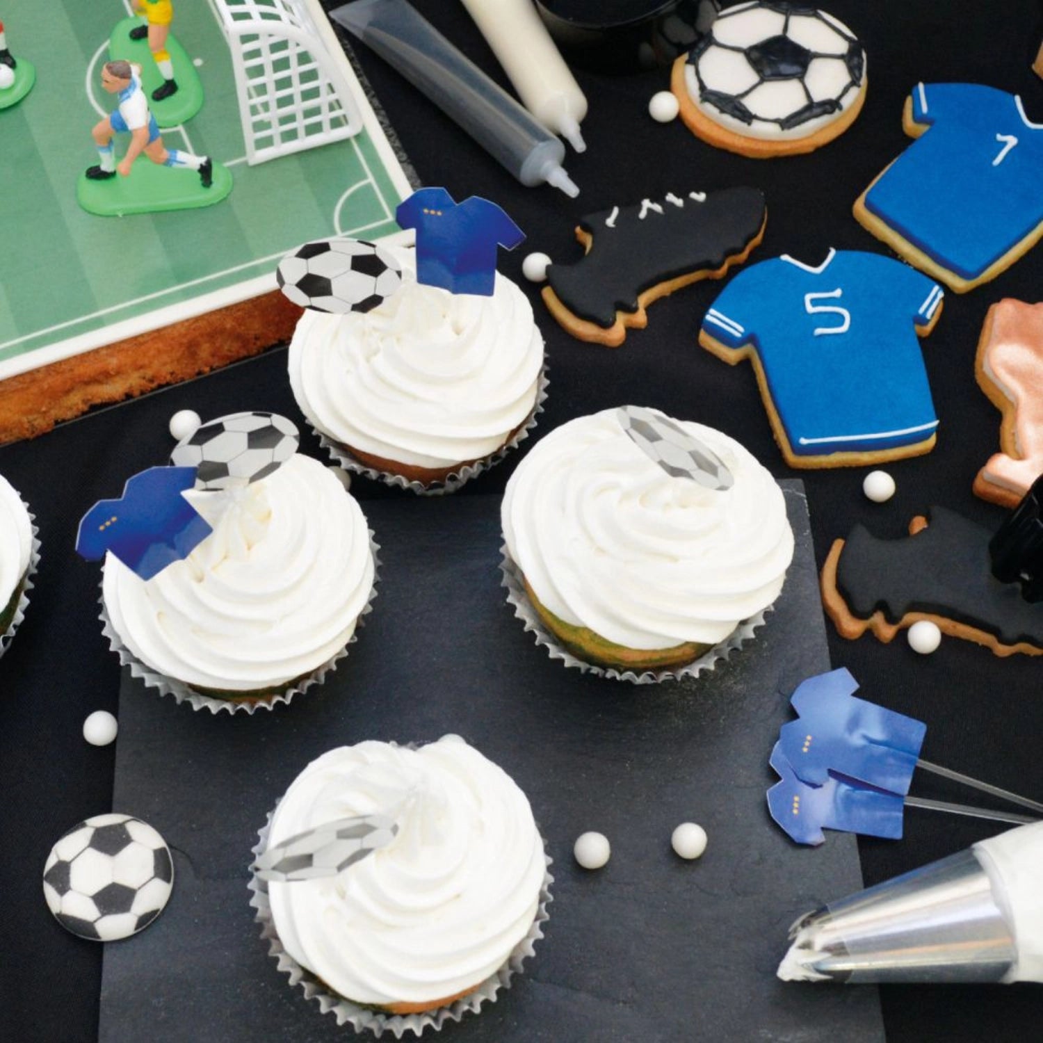 24 formes de cupcakes et 24 tope à gâteau