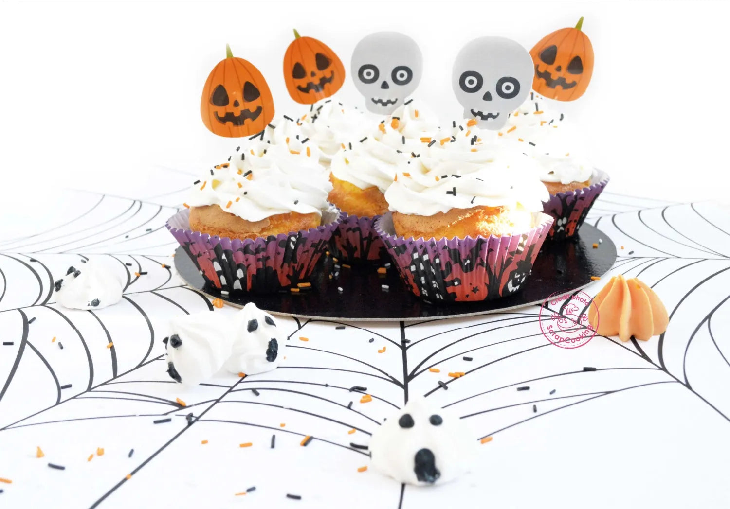 Halloween Muffinset: 24 Förmchen & Toppers von Scrap Cooking.