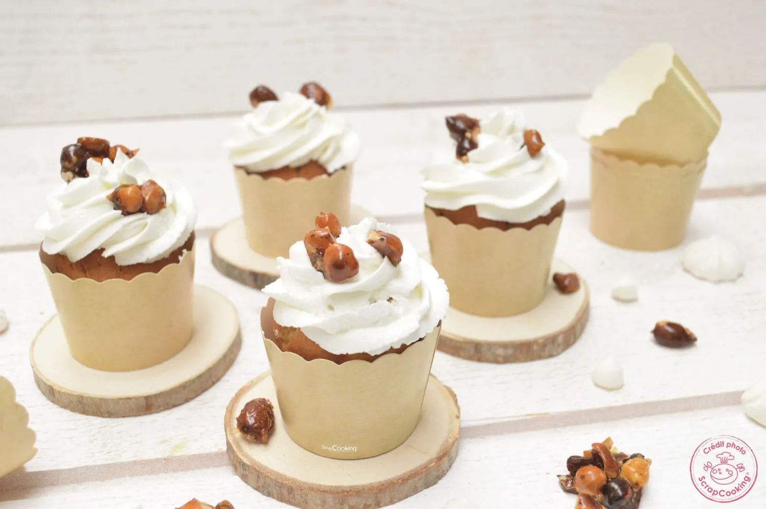 Farbenfrohe 25er Cupcake Förmchen von Scrap Cooking für Backspaß.