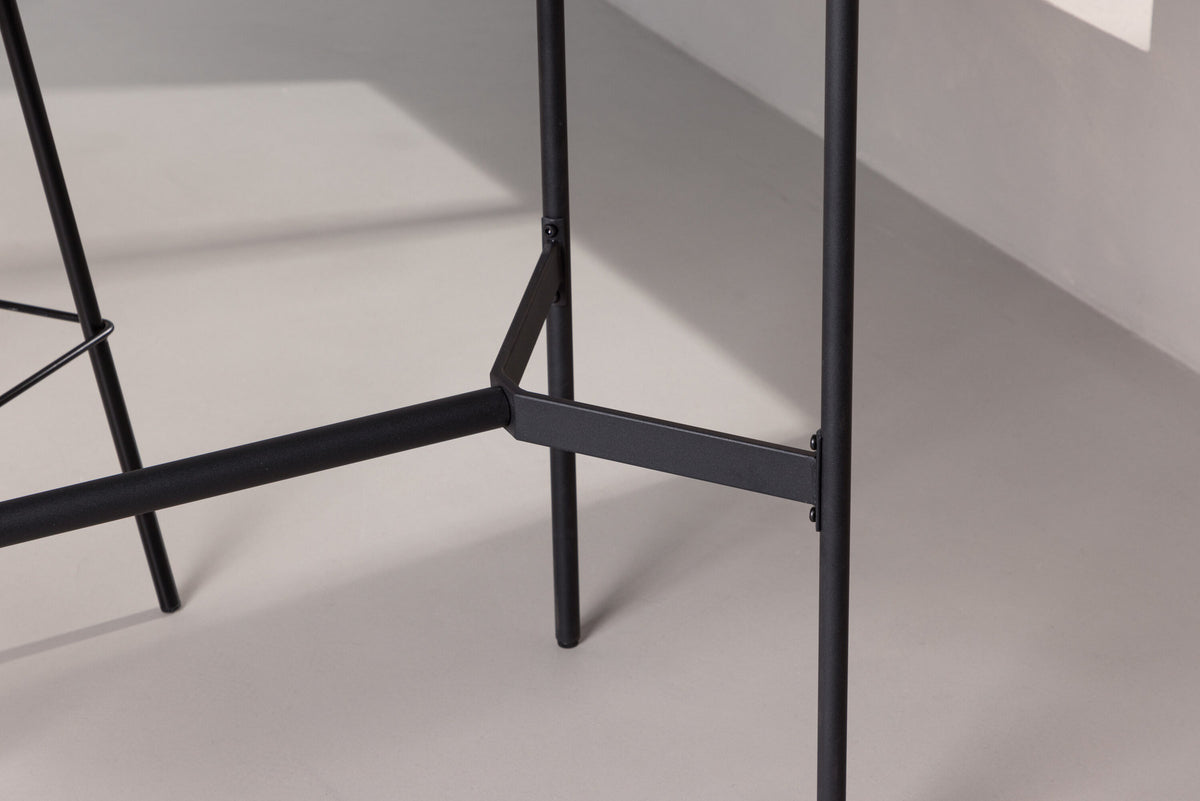 Rax Bartisch in Schwarz präsentiert im Onlineshop von KAQTU Design AG. Hochtisch ist von Venture Home