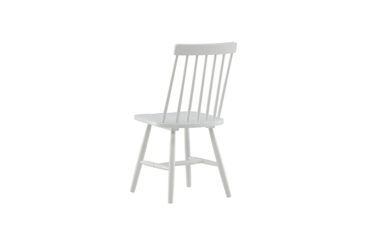 Lönneberga Stuhl in Weiss präsentiert im Onlineshop von KAQTU Design AG. Stuhl ist von Venture Home