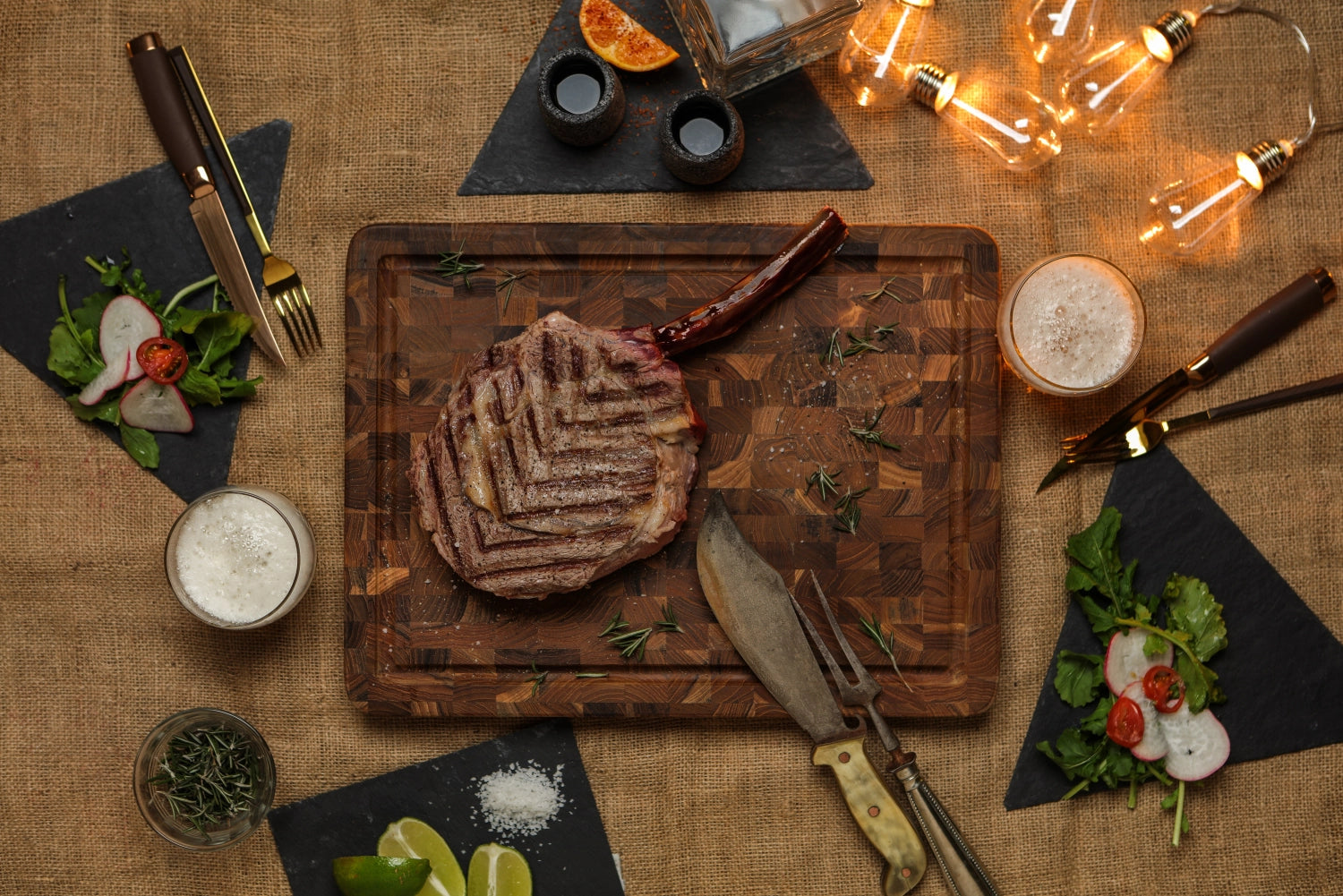 Bloc de piratage en teck/planche avec trille de jus