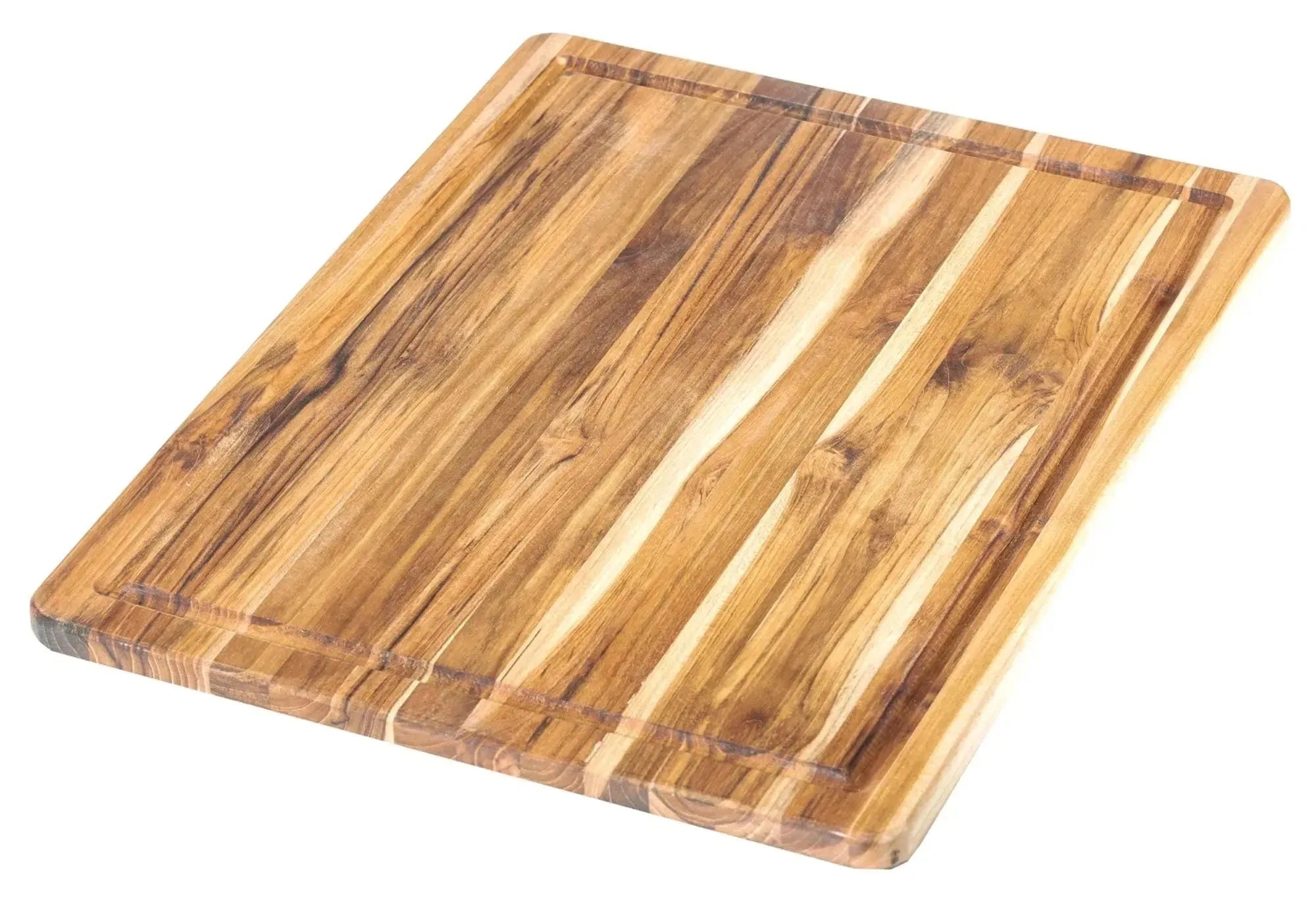 Elegantes Teak Servierbrett "Scandi" von Teak Haus, 45.7x35.5x2.5 cm, langlebig, antibakteriell, ideal zum Schneiden und Servieren.