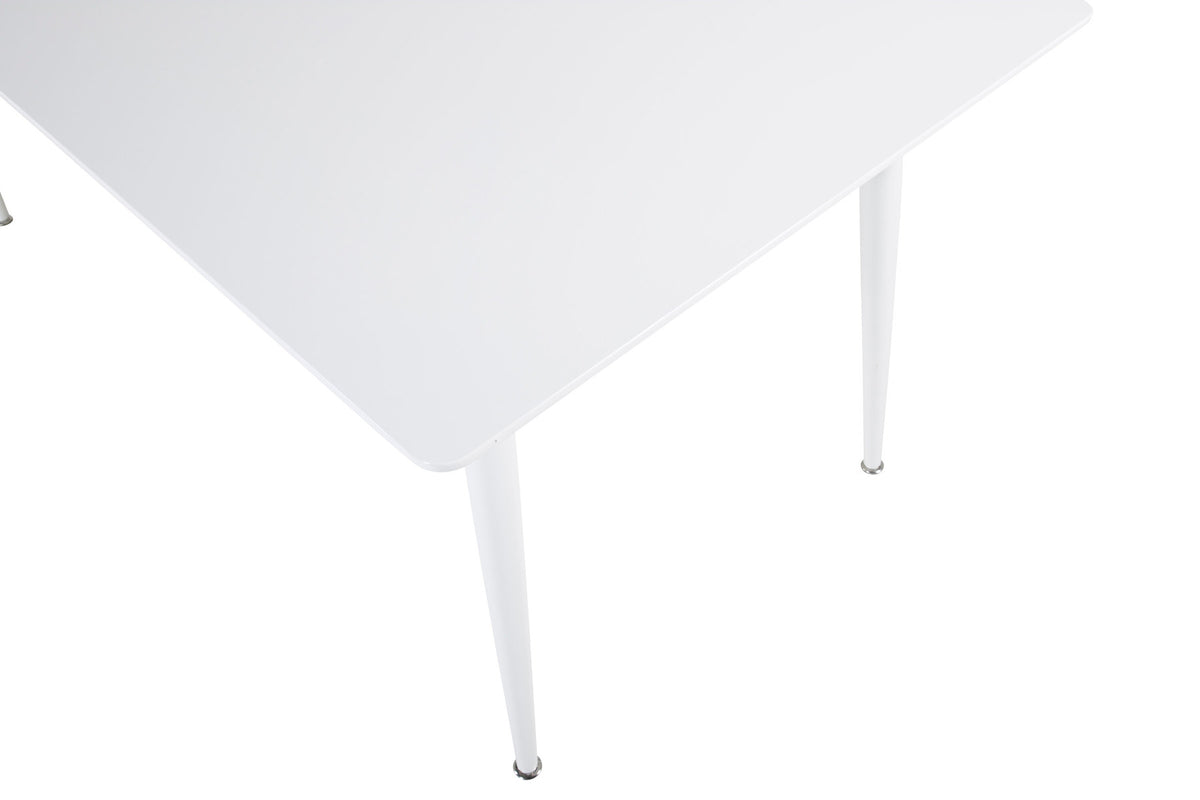 Polar Esstisch in Weiss / Schwarz präsentiert im Onlineshop von KAQTU Design AG. Esstisch ist von Venture Home