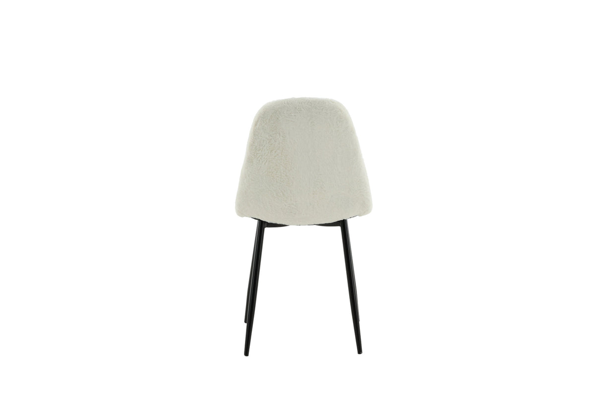 Polar Stuhl Fluff in Weiss präsentiert im Onlineshop von KAQTU Design AG. Stuhl ist von Venture Home