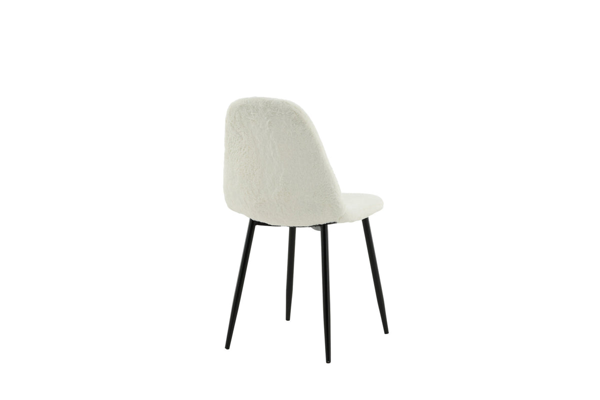 Polar Stuhl Fluff in Weiss präsentiert im Onlineshop von KAQTU Design AG. Stuhl ist von Venture Home