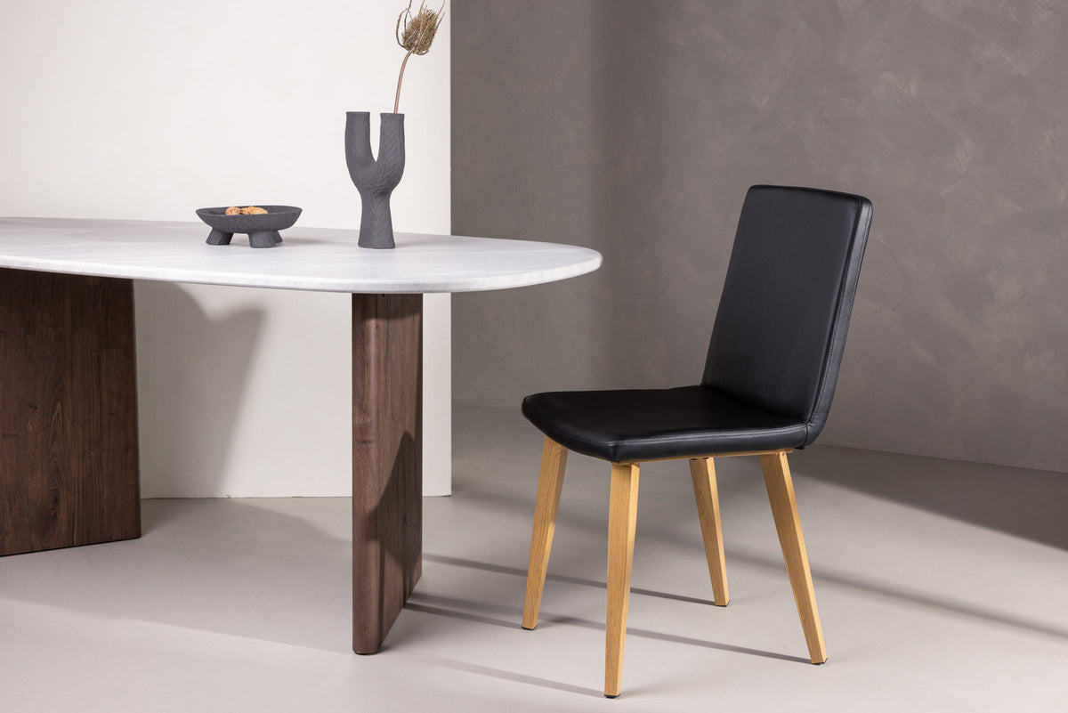 Heute  Stuhl in Schwarz präsentiert im Onlineshop von KAQTU Design AG. Stuhl ist von Venture Home