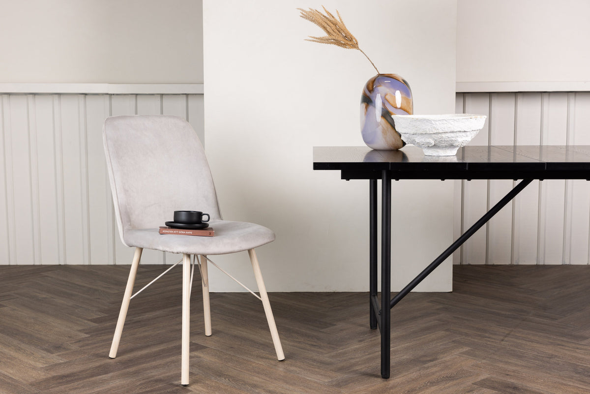 Everyday Stuhl in Grau präsentiert im Onlineshop von KAQTU Design AG. Stuhl ist von Venture Home