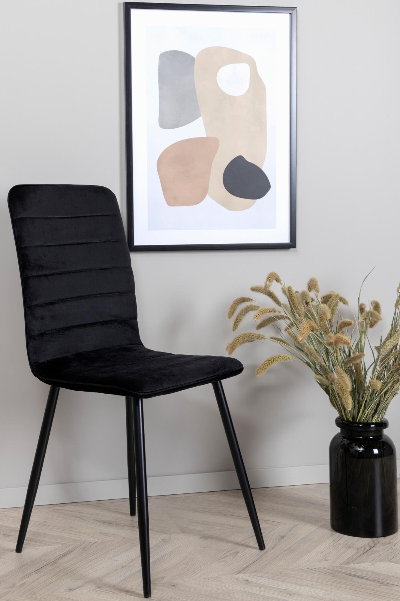 Windu Stuhl in Schwarz präsentiert im Onlineshop von KAQTU Design AG. Stuhl ist von Venture Home