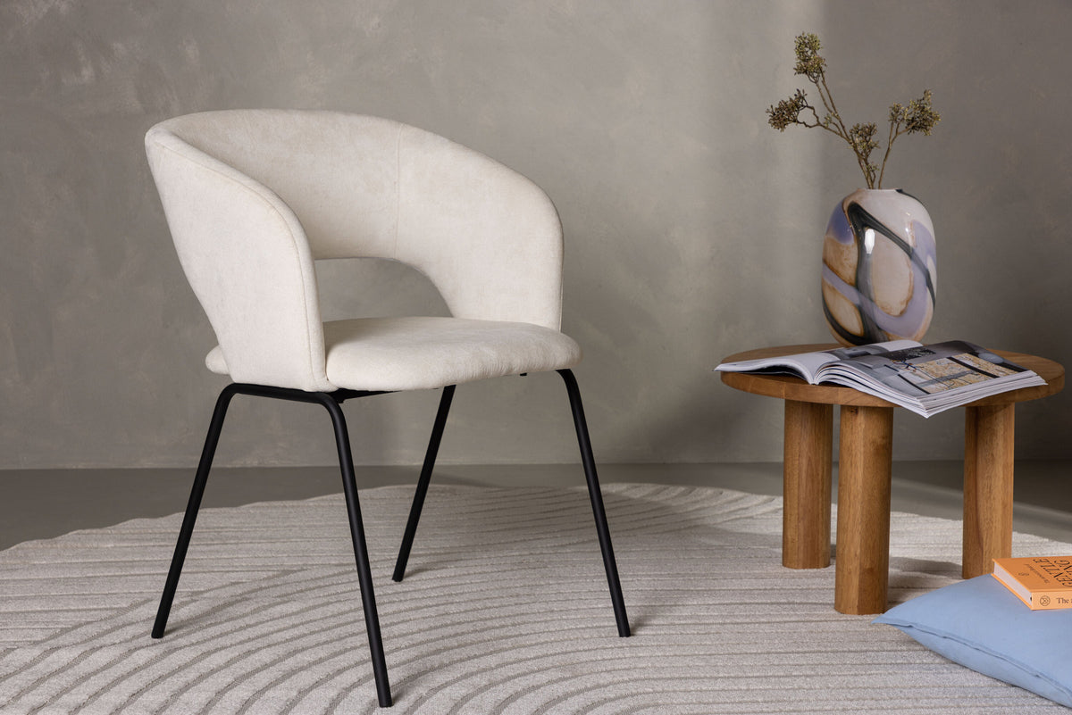 Day Stuhl in Cremefarben präsentiert im Onlineshop von KAQTU Design AG. Schalenstuhl mit Armlehne ist von Venture Home