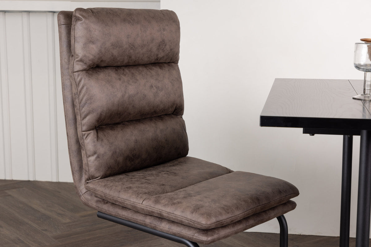 Zizo Stuhl in Braun präsentiert im Onlineshop von KAQTU Design AG. Stuhl ist von Venture Home