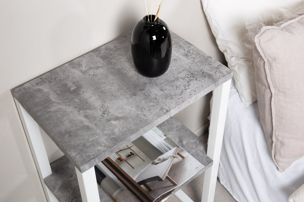 Rise Tisch in Grau präsentiert im Onlineshop von KAQTU Design AG. Nachttisch ist von Venture Home