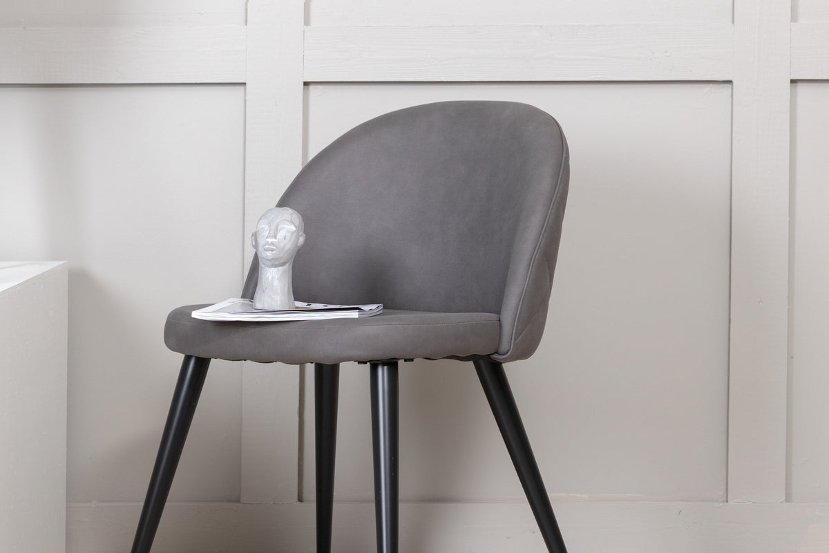 Velvet Stitches Stuhl in Grau präsentiert im Onlineshop von KAQTU Design AG. Stuhl ist von Venture Home