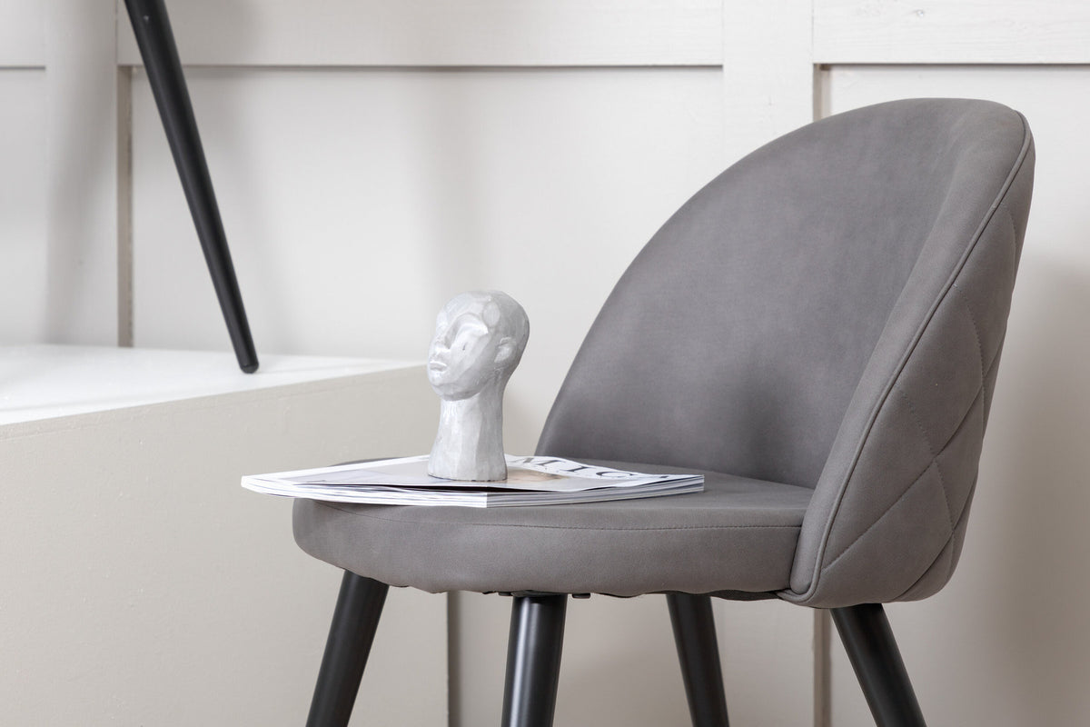 Velvet Stitches Stuhl in Grau präsentiert im Onlineshop von KAQTU Design AG. Stuhl ist von Venture Home