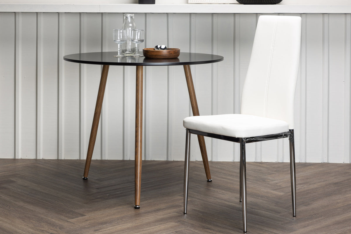 Pastill Stuhl in Weiss präsentiert im Onlineshop von KAQTU Design AG. Stuhl ist von Venture Home