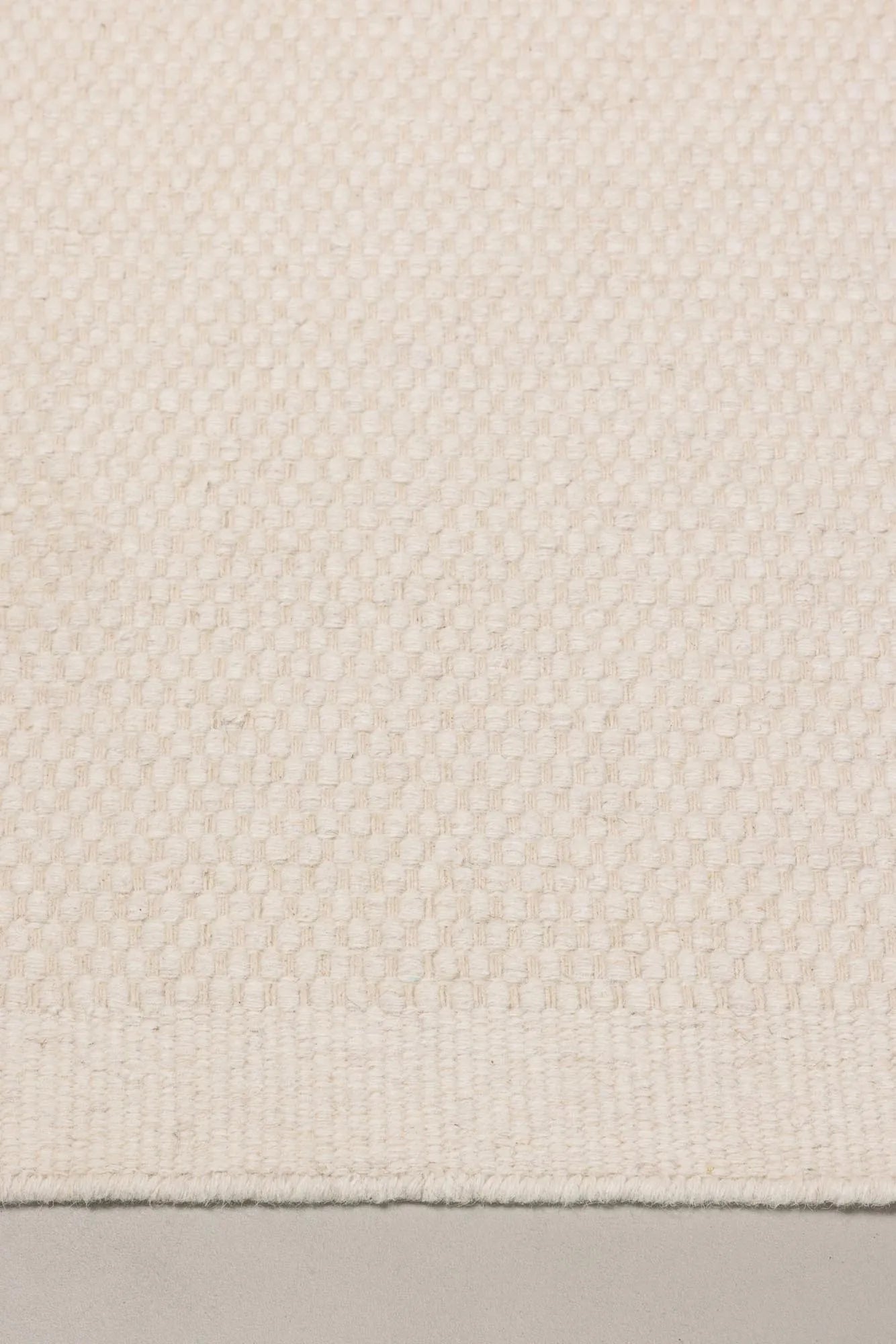 Vilma Teppich von Venture Home: Stilvolle Beige-Optik, 230x160 cm.