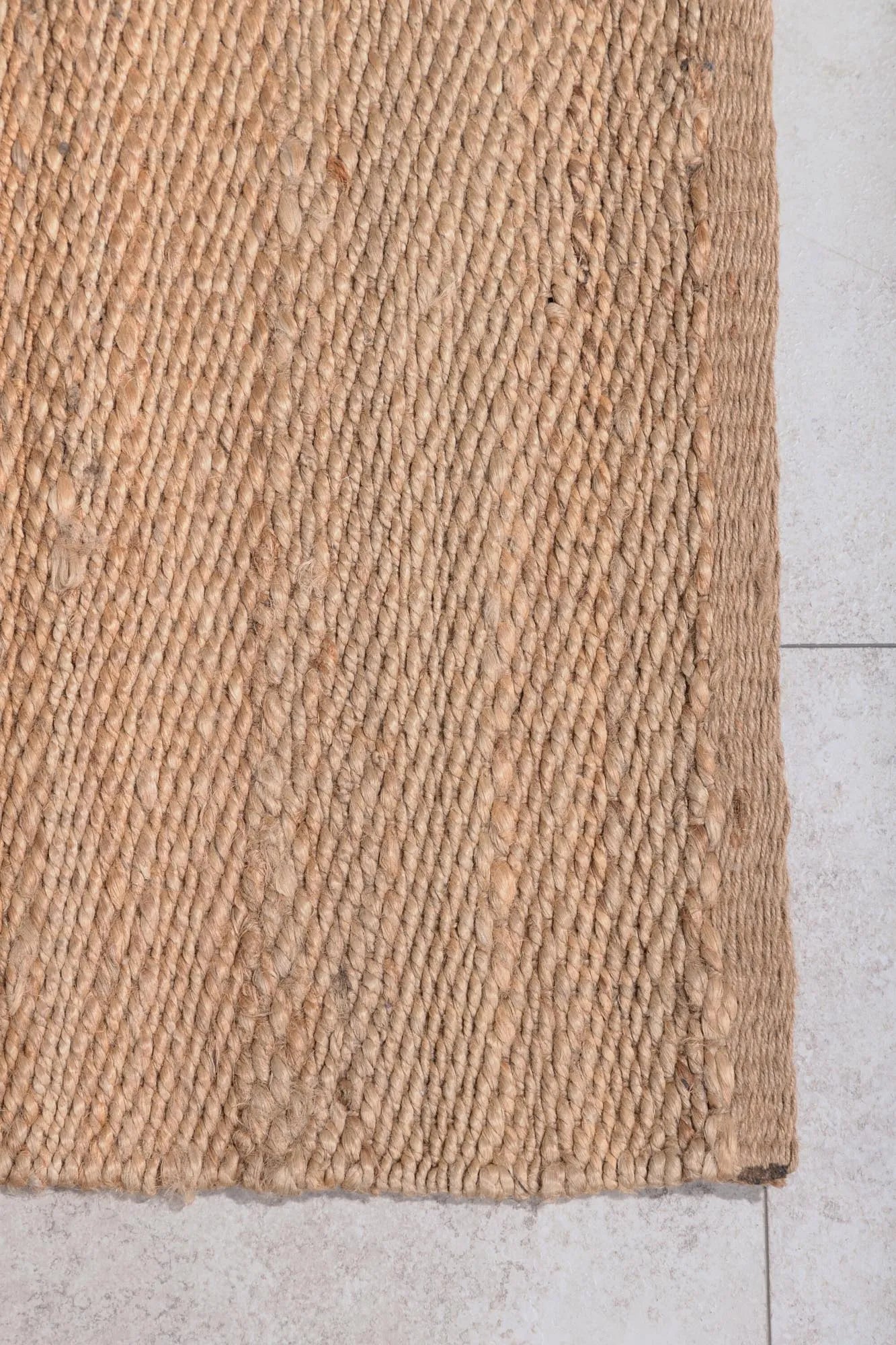 Kali Teppich in Natur präsentiert im Onlineshop von KAQTU Design AG. Teppich ist von Venture Home