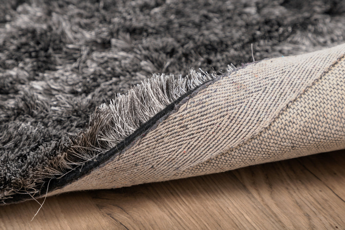 Shiva Teppich in Grau präsentiert im Onlineshop von KAQTU Design AG. Teppich ist von Venture Home