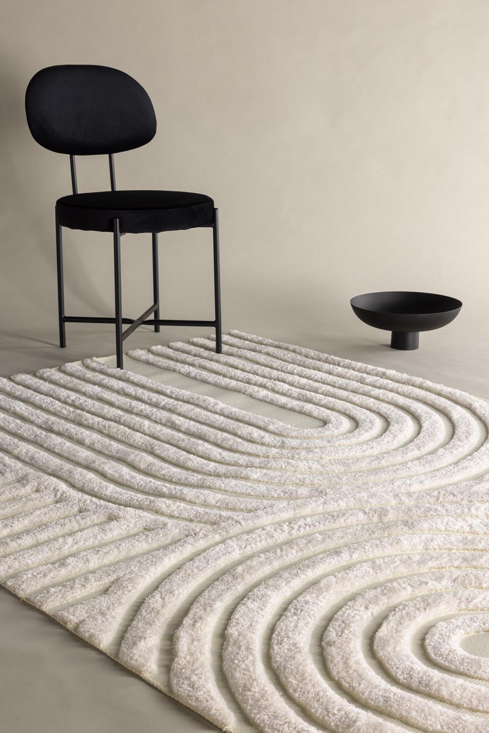 Nikita Teppich in Weiss präsentiert im Onlineshop von KAQTU Design AG. Teppich ist von Venture Home