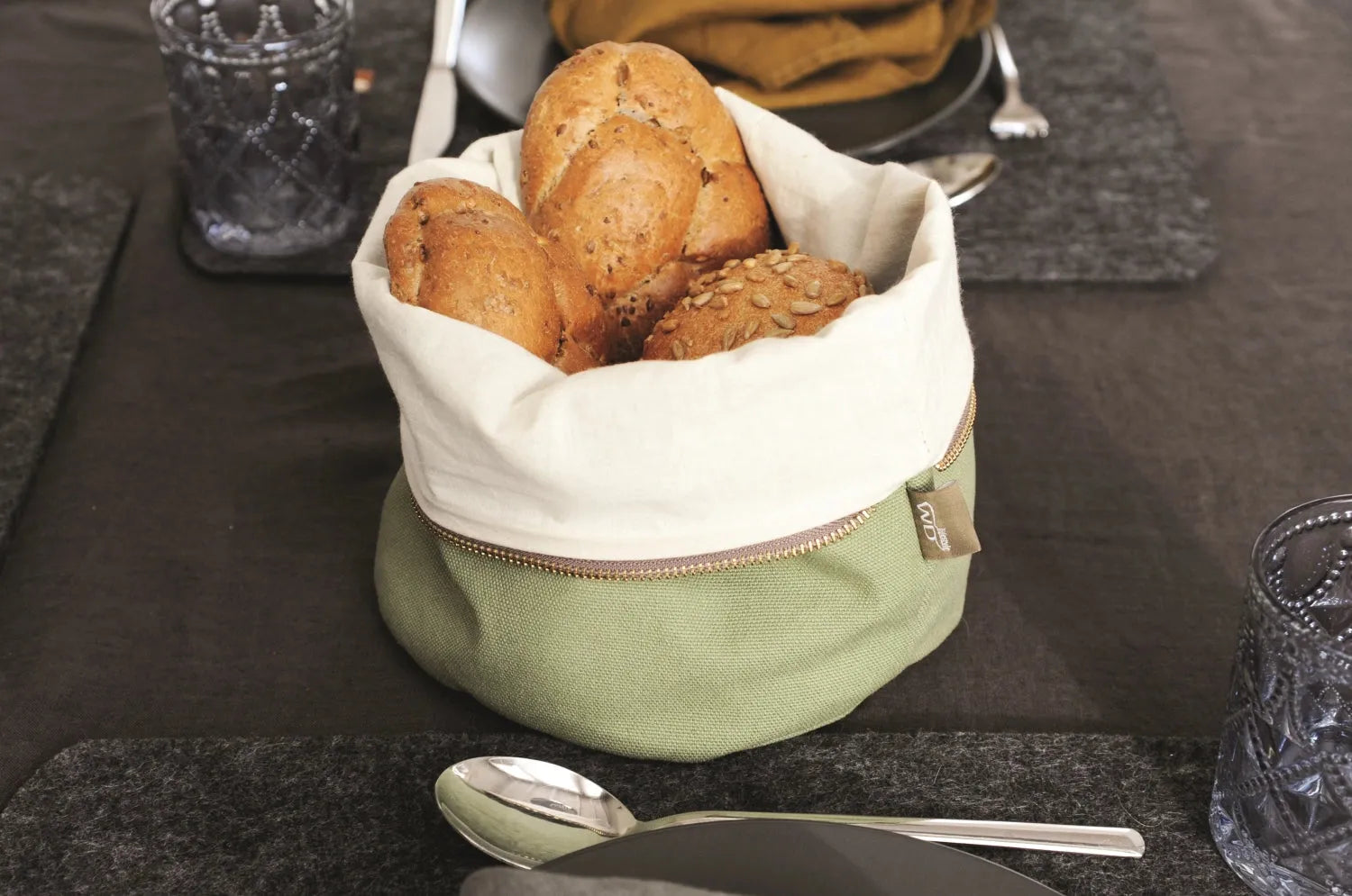 Grüne Baumwoll-Brottasche von Easy Life, 20 cm, beheizbar, perfekt für frisches Brot und stilvolle Aufbewahrung.