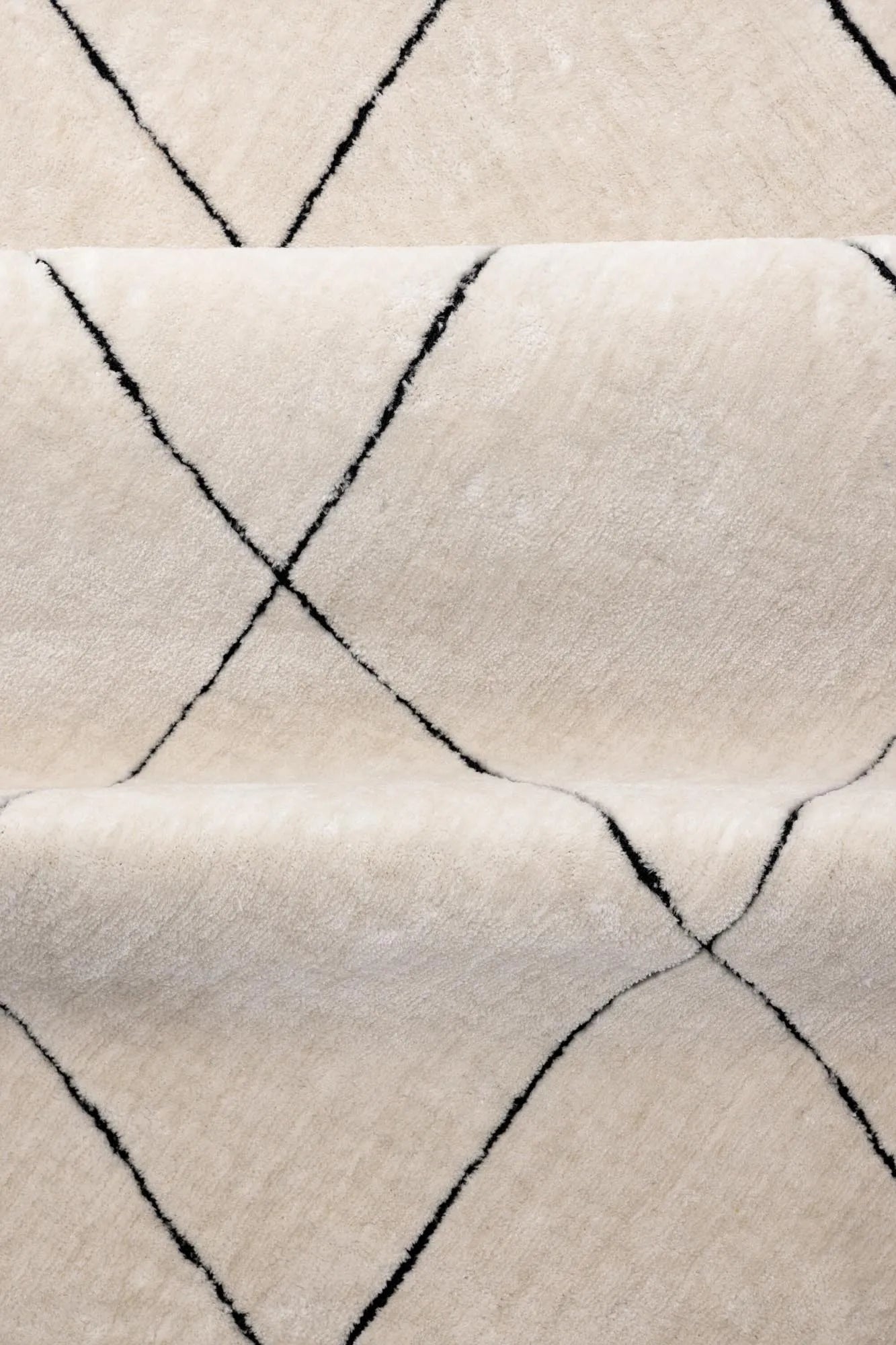 Patrik Teppich von Venture Home: Eleganz und Komfort vereint.