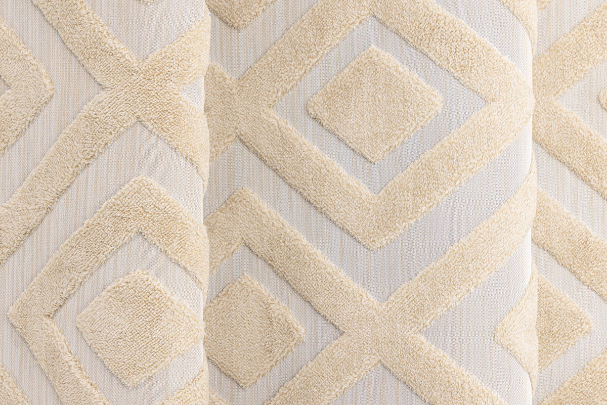Pia Teppich in Beige präsentiert im Onlineshop von KAQTU Design AG. Teppich ist von Venture Home