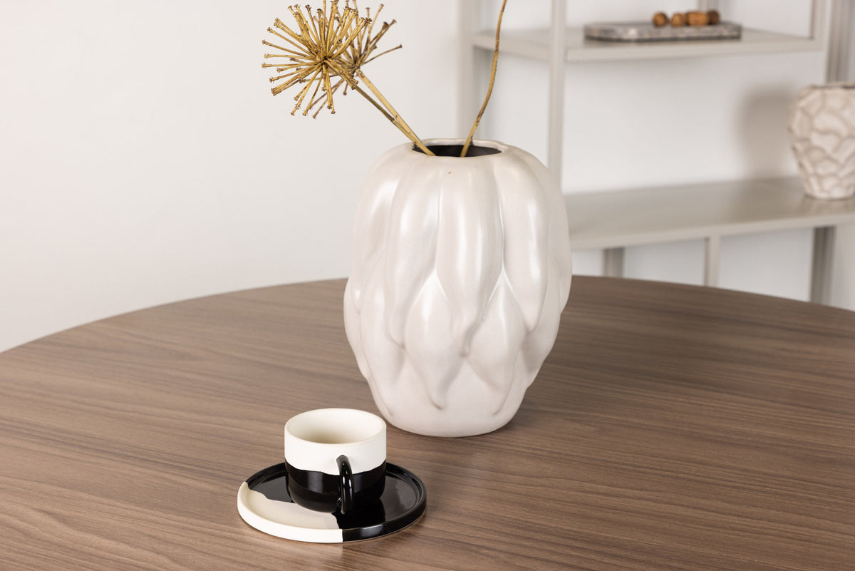 Durango Tisch in Nussbaum präsentiert im Onlineshop von KAQTU Design AG. Esstisch ist von Venture Home